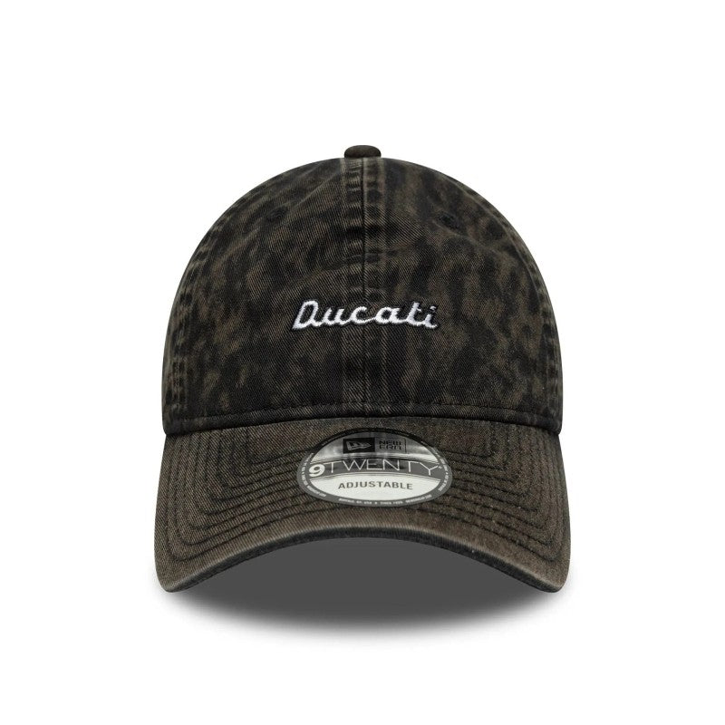 Gorra Ducati Wordmark 9TWENTY Negro con diseño exclusivo y ajuste perfecto para los fans de Ducati.